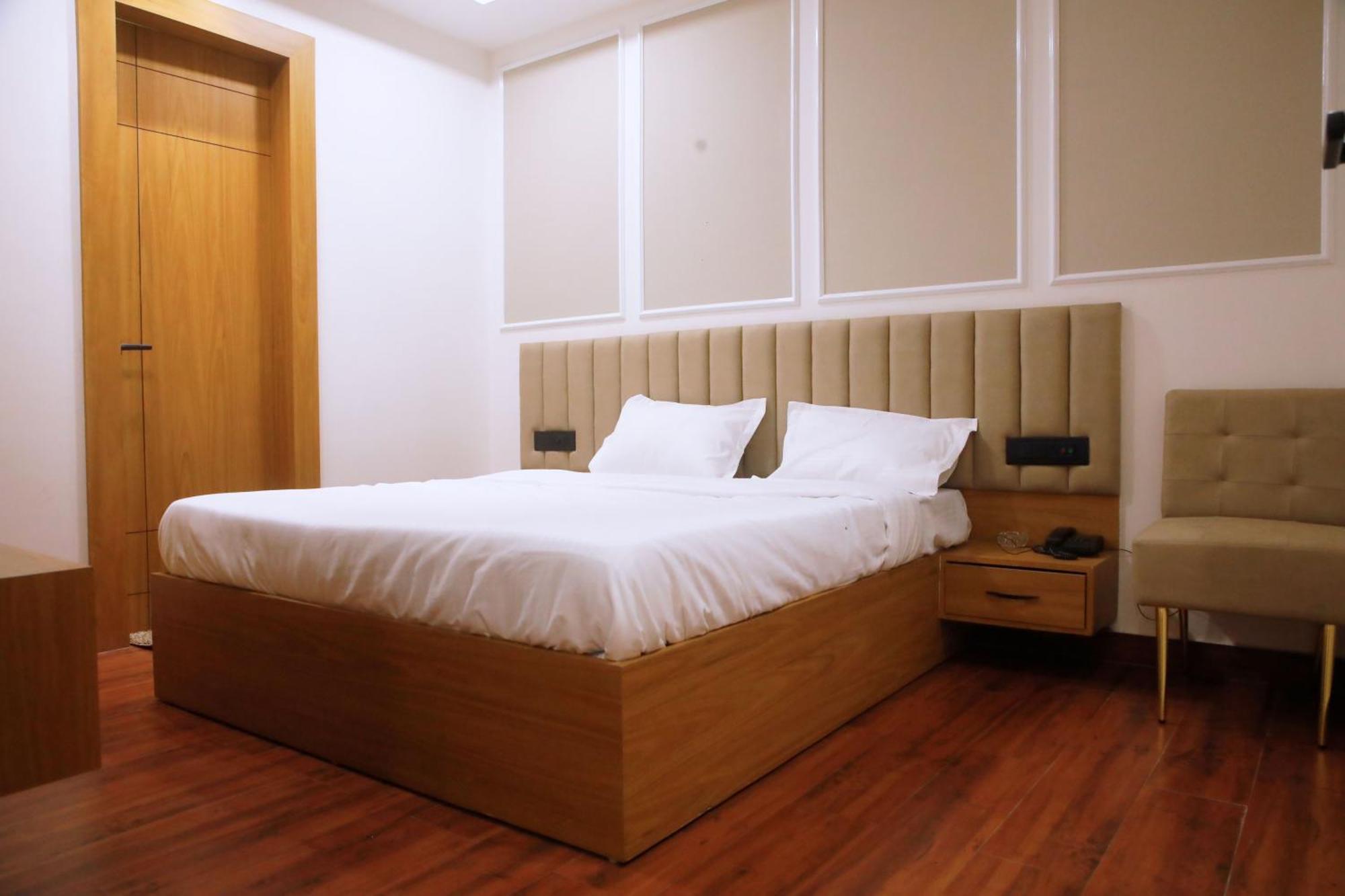 Hotel Glory Hisār Esterno foto